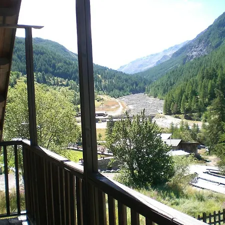 מלון Cima Del Bosco 3*