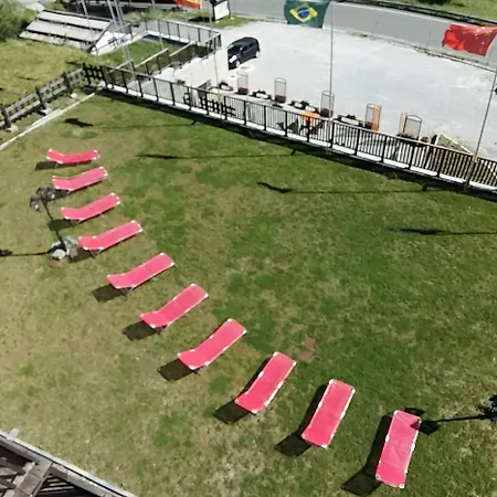 Cima Del Bosco מלון 3*